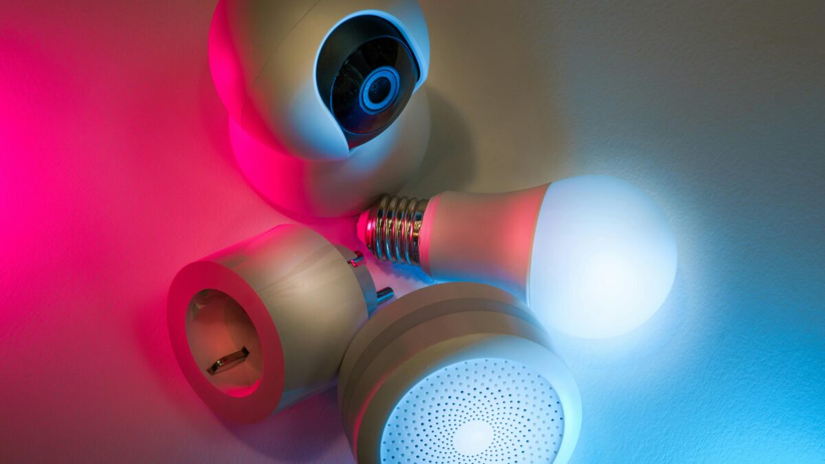 Dlaczego część urządzeń smart home zużywa więcej energii niż obiecuje producent?